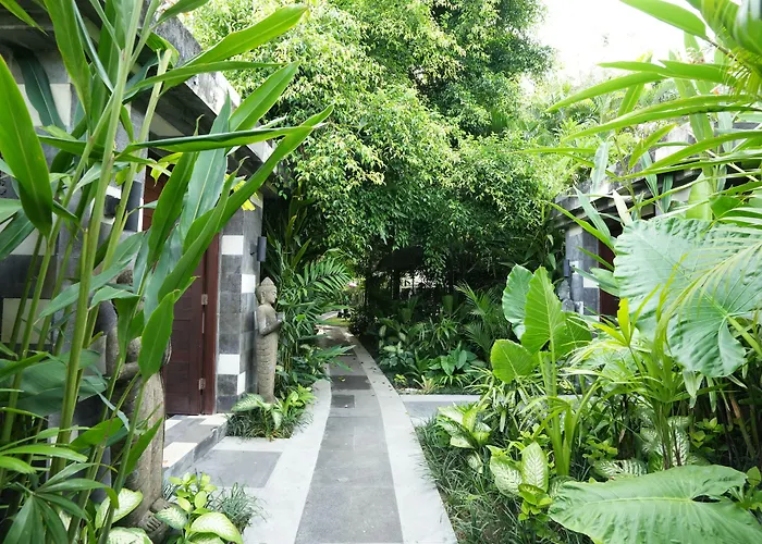 リゾート The Gardens スミニャック