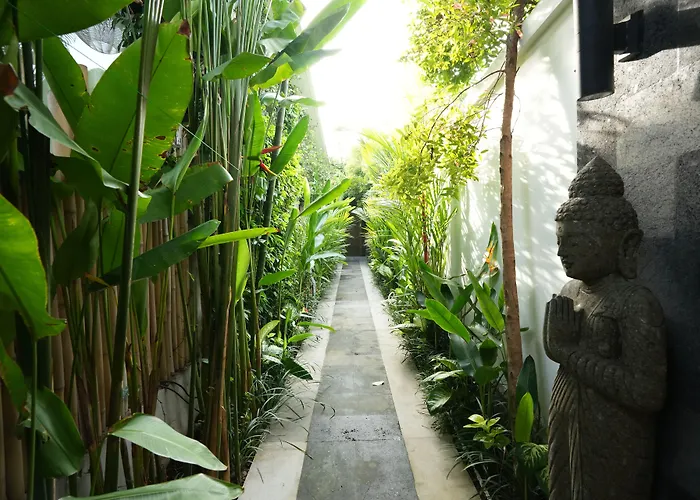 The Gardens 4*