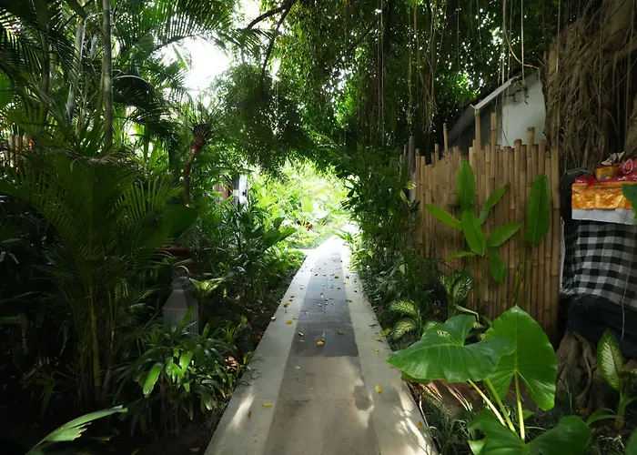 リゾート The Gardens