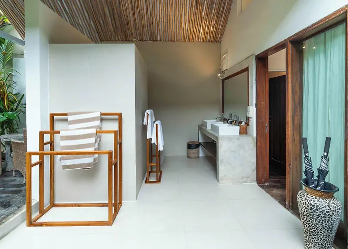 The Gardens 4* سمينياك
